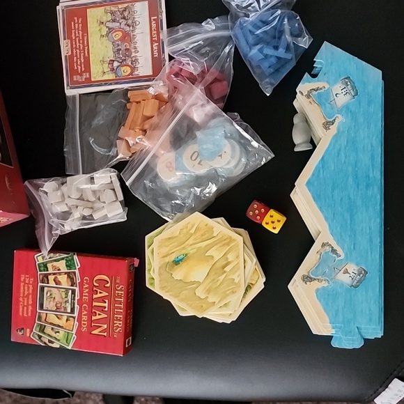 The Settlers of Catan 3061 Boardgame Mayfair Games Complete Board Game - Picture 4 of 4